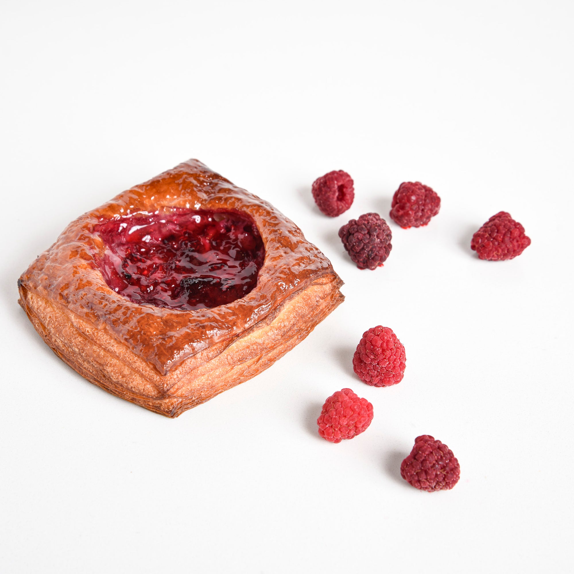 Le fournil bakery danoise aux framboises danish with fresh raspberries
